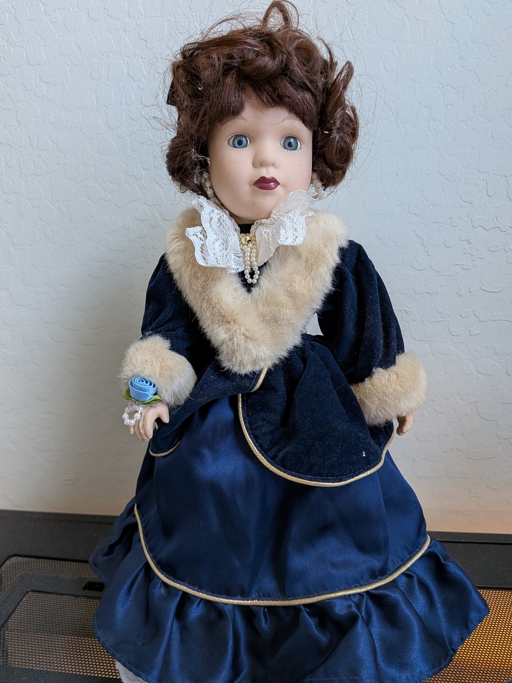 Vintage Style Porcelain Doll Blue Velvet Dress Faux Fur Trim Victorian Lady 16”